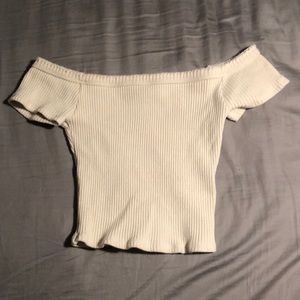 URBAN OUTFITTERS crop top